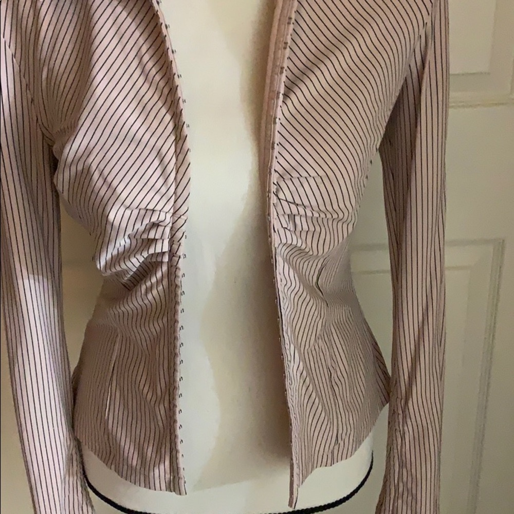 Express Top - Picture 2 of 8